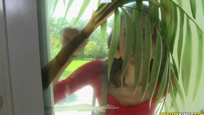 Janice stopped by the CumFiesta abode to freshen her hawt